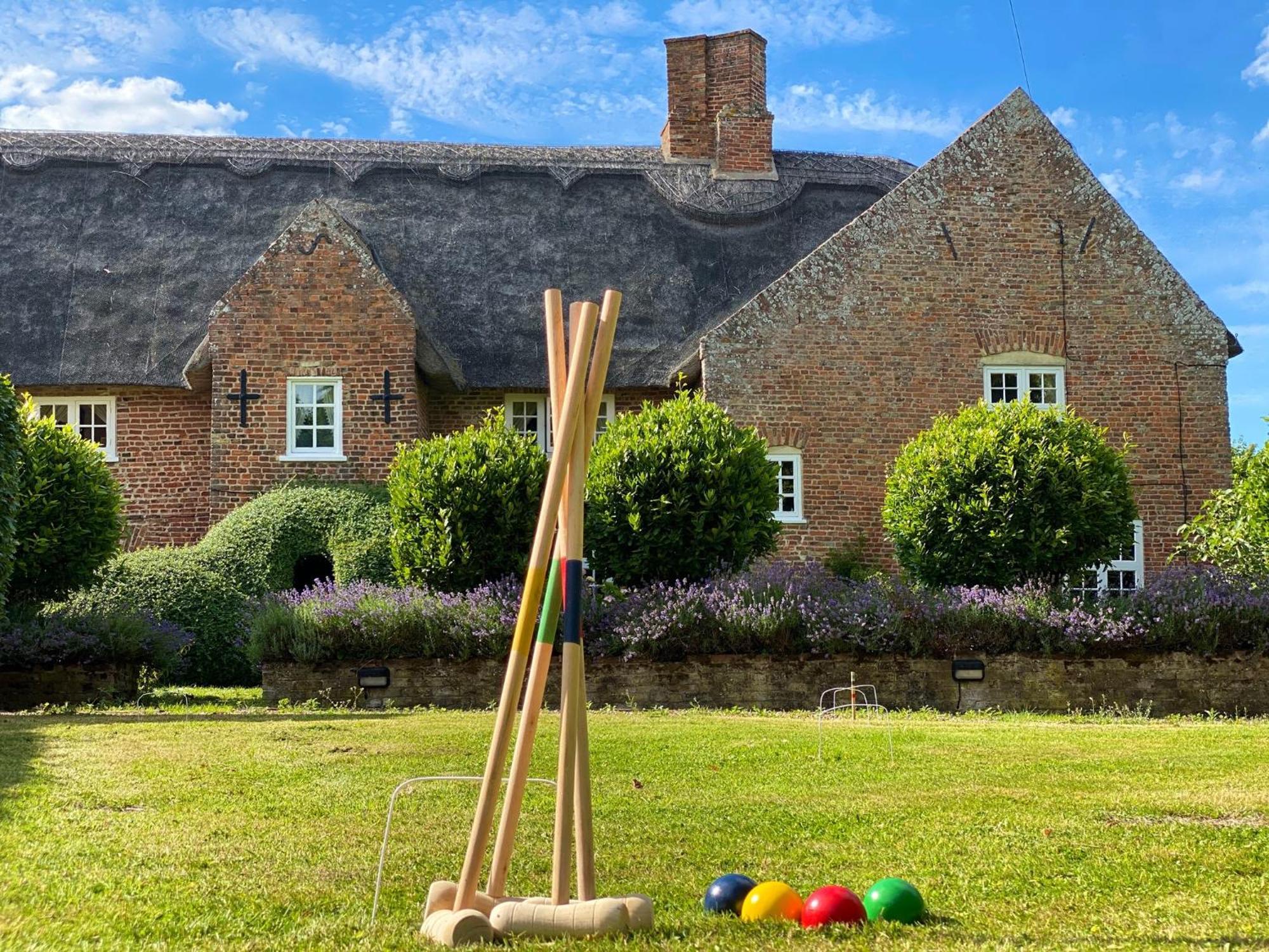 Old Hall Country Breaks Tilney All Saints Room photo